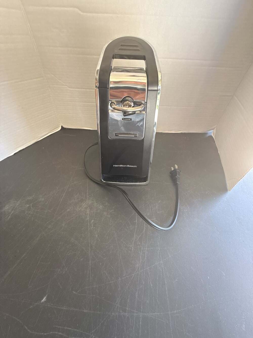 Hamilton Beach Smooth Touch Electric Automatic Can Opener 76606ZA